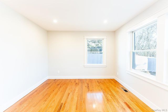 8 Overlook Court, Cortlandt Manor, NY 10567