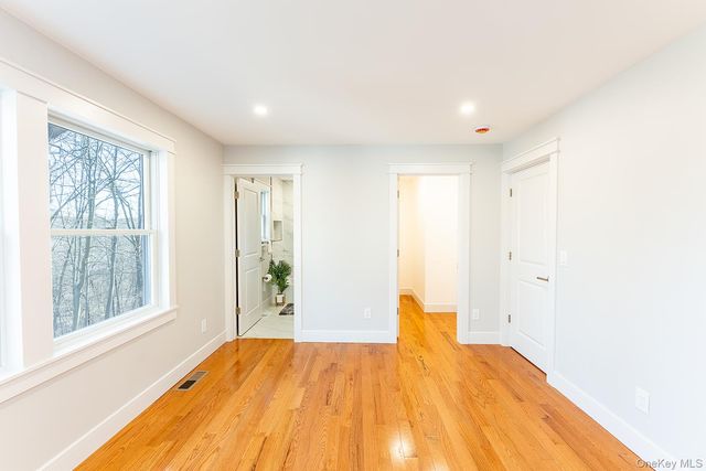 8 Overlook Court, Cortlandt Manor, NY 10567