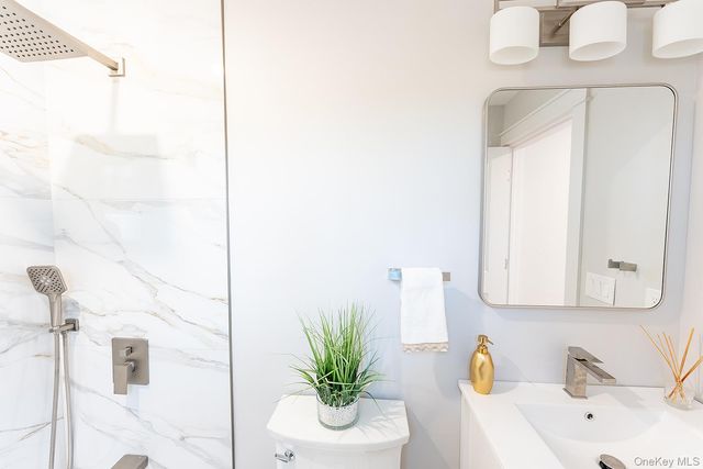 8 Overlook Court, Cortlandt Manor, NY 10567