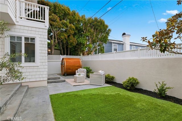 3307 N Poinsettia, Manhattan Beach, CA 90266