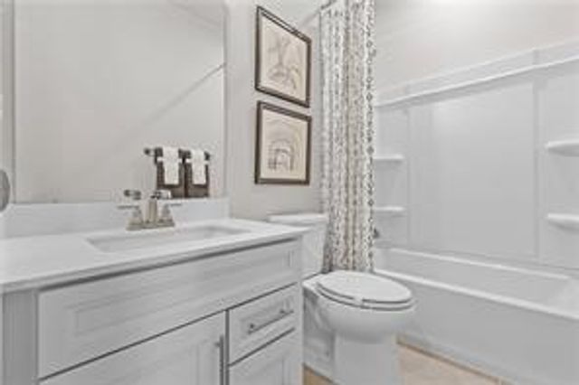 231 Yellowwood Court, South Strabane, PA 15301