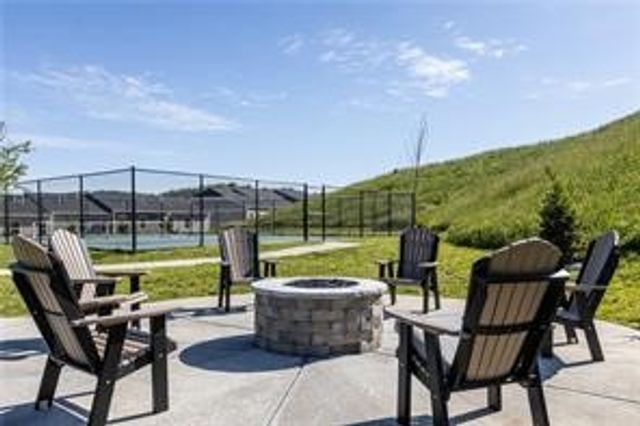 231 Yellowwood Court, South Strabane, PA 15301