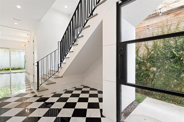 1107 Berthea Street B, Houston, TX 77006