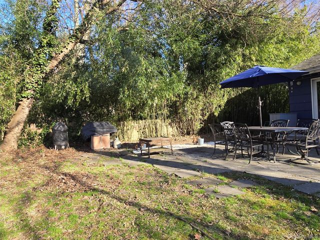 21 Woodridge Lane, Sea Cliff, NY 11579