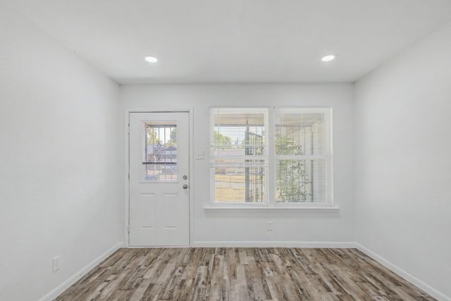 1209 Grinnell Street, Dallas, TX 75216