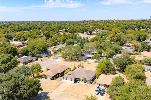 1209 Grinnell Street, Dallas, TX 75216