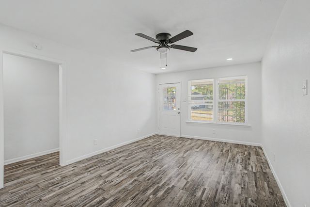1209 Grinnell Street, Dallas, TX 75216
