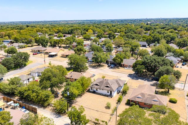 1209 Grinnell Street, Dallas, TX 75216