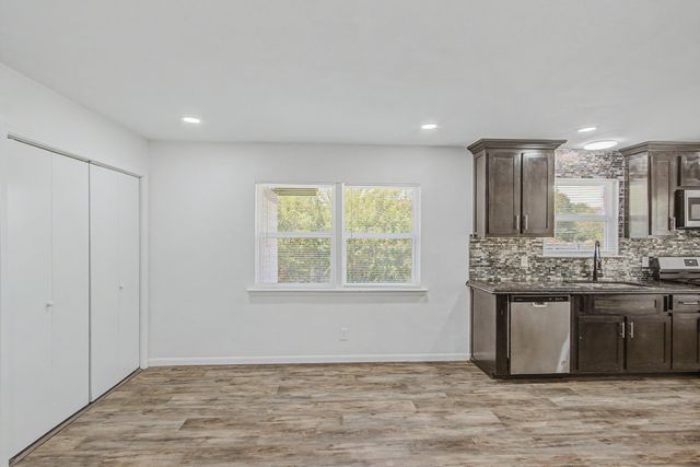 1209 Grinnell Street, Dallas, TX 75216