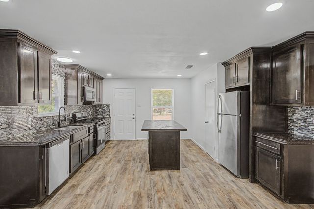 1209 Grinnell Street, Dallas, TX 75216