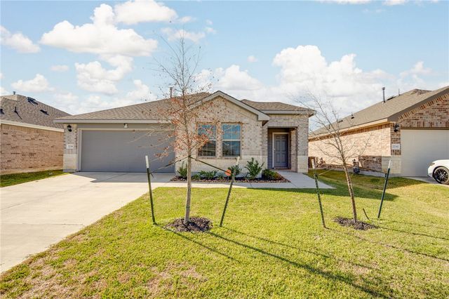 2218 Spyglass Drive, Navasota, TX 77868