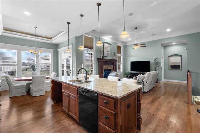 9432 W 158th Street, Overland Park, KS 66221