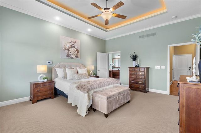 9432 W 158th Street, Overland Park, KS 66221