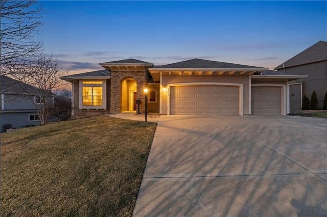 9432 W 158th Street, Overland Park, KS 66221