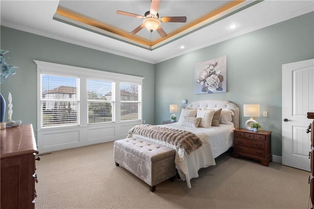 9432 W 158th Street, Overland Park, KS 66221