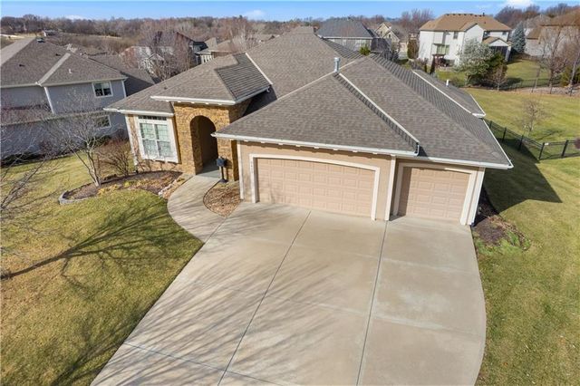 9432 W 158th Street, Overland Park, KS 66221