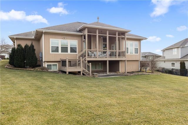 9432 W 158th Street, Overland Park, KS 66221