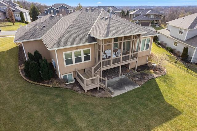 9432 W 158th Street, Overland Park, KS 66221