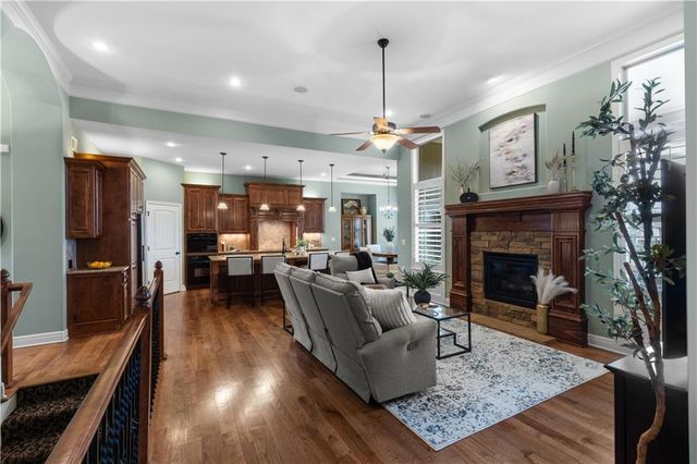 9432 W 158th Street, Overland Park, KS 66221