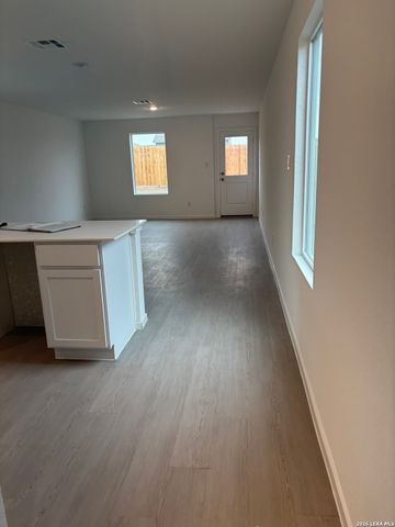 7322 India star, San Antonio, TX 78263