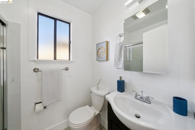1946 E 20Th St, Oakland, CA 94606