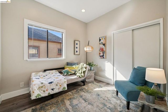 1946 E 20Th St, Oakland, CA 94606
