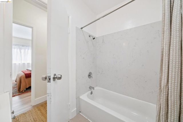 1946 E 20Th St, Oakland, CA 94606