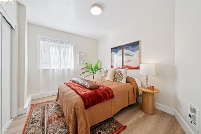 1946 E 20Th St, Oakland, CA 94606
