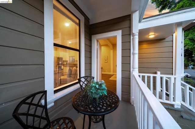 1946 E 20Th St, Oakland, CA 94606