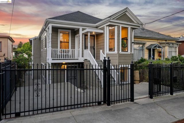 1946 E 20Th St, Oakland, CA 94606