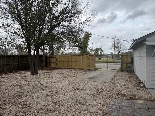 702 Westshire Drive, Houston, TX 77013