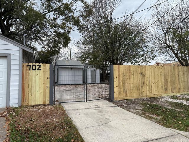 702 Westshire Drive, Houston, TX 77013