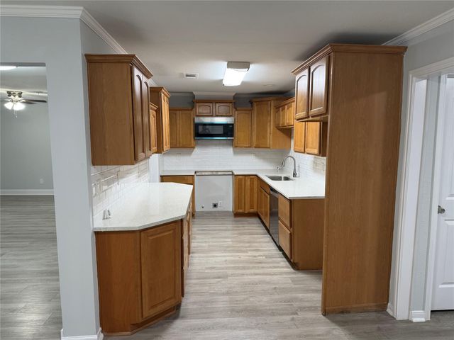 702 Westshire Drive, Houston, TX 77013