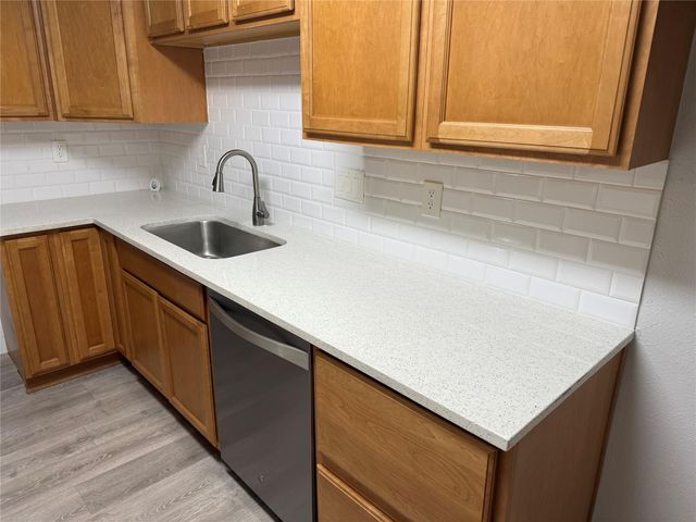 702 Westshire Drive, Houston, TX 77013