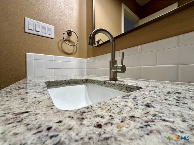 1409 N Bishop Street 3, San Marcos, TX 78666