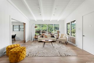 3582 Kumukoa Street, Honolulu, HI 96822