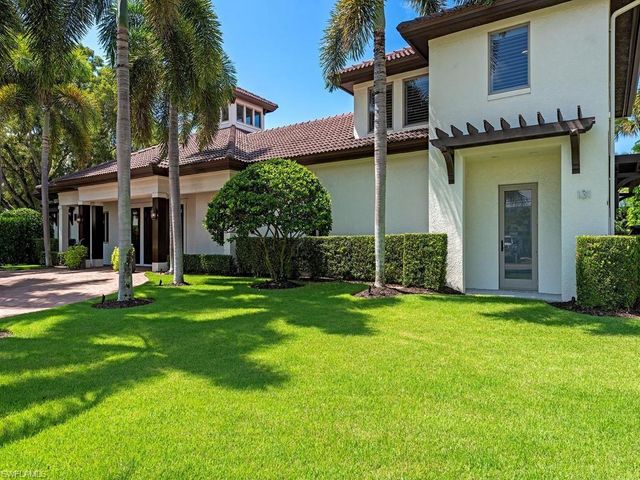 131 3rd ST N, Naples, FL 34102