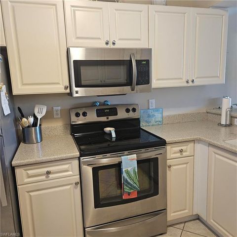 915 New Waterford DR H202, Naples, FL 34104