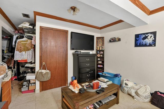 8461 SW 68th St Rd, Miami, FL 33143
