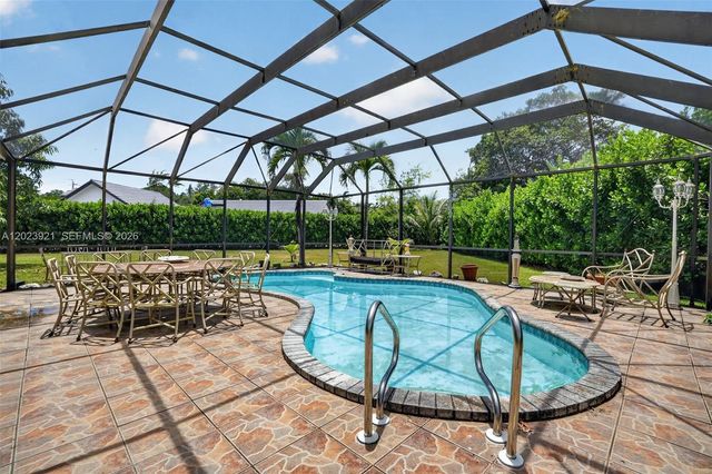 8461 SW 68th St Rd, Miami, FL 33143