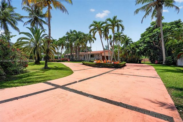 8461 SW 68th St Rd, Miami, FL 33143
