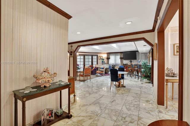 8461 SW 68th St Rd, Miami, FL 33143