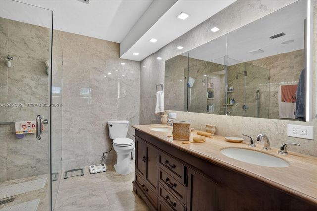 8461 SW 68th St Rd, Miami, FL 33143