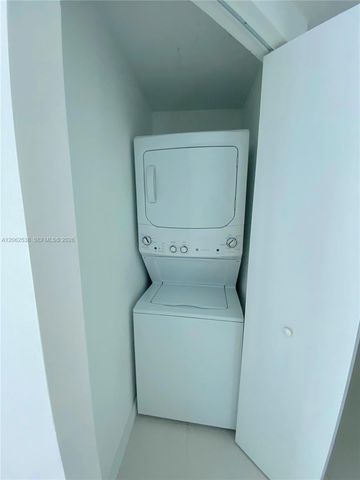 1300 S Miami Ave 2105, Miami, FL 33130