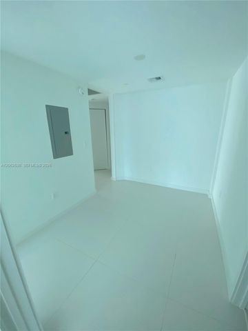 1300 S Miami Ave 2105, Miami, FL 33130