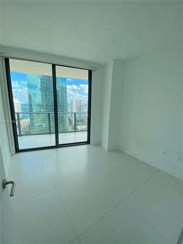 1300 S Miami Ave 2105, Miami, FL 33130