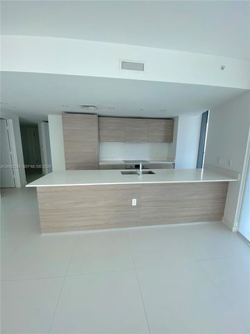 1300 S Miami Ave 2105, Miami, FL 33130