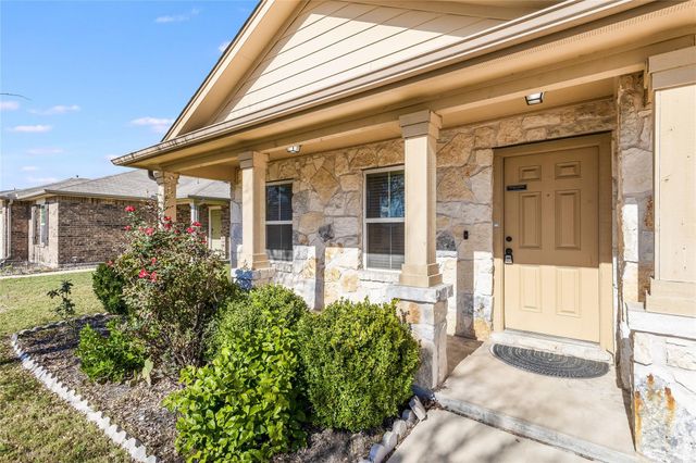 704 Mitchell DR, Hutto, TX 78634