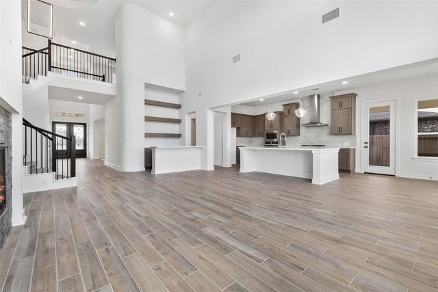 7425 Desert Needle DR, Lago Vista, TX 78645
