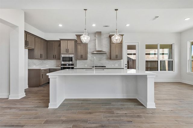 7425 Desert Needle DR, Lago Vista, TX 78645